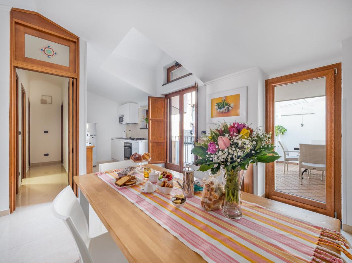 Il Tulipano - Appartamento Al Centro Di Vico Equense Exterior foto