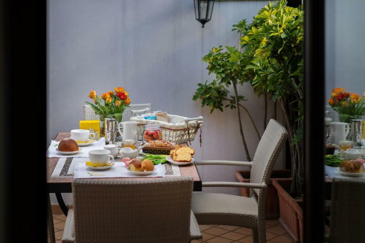 Il Tulipano - Appartamento Al Centro Di Vico Equense Exterior foto